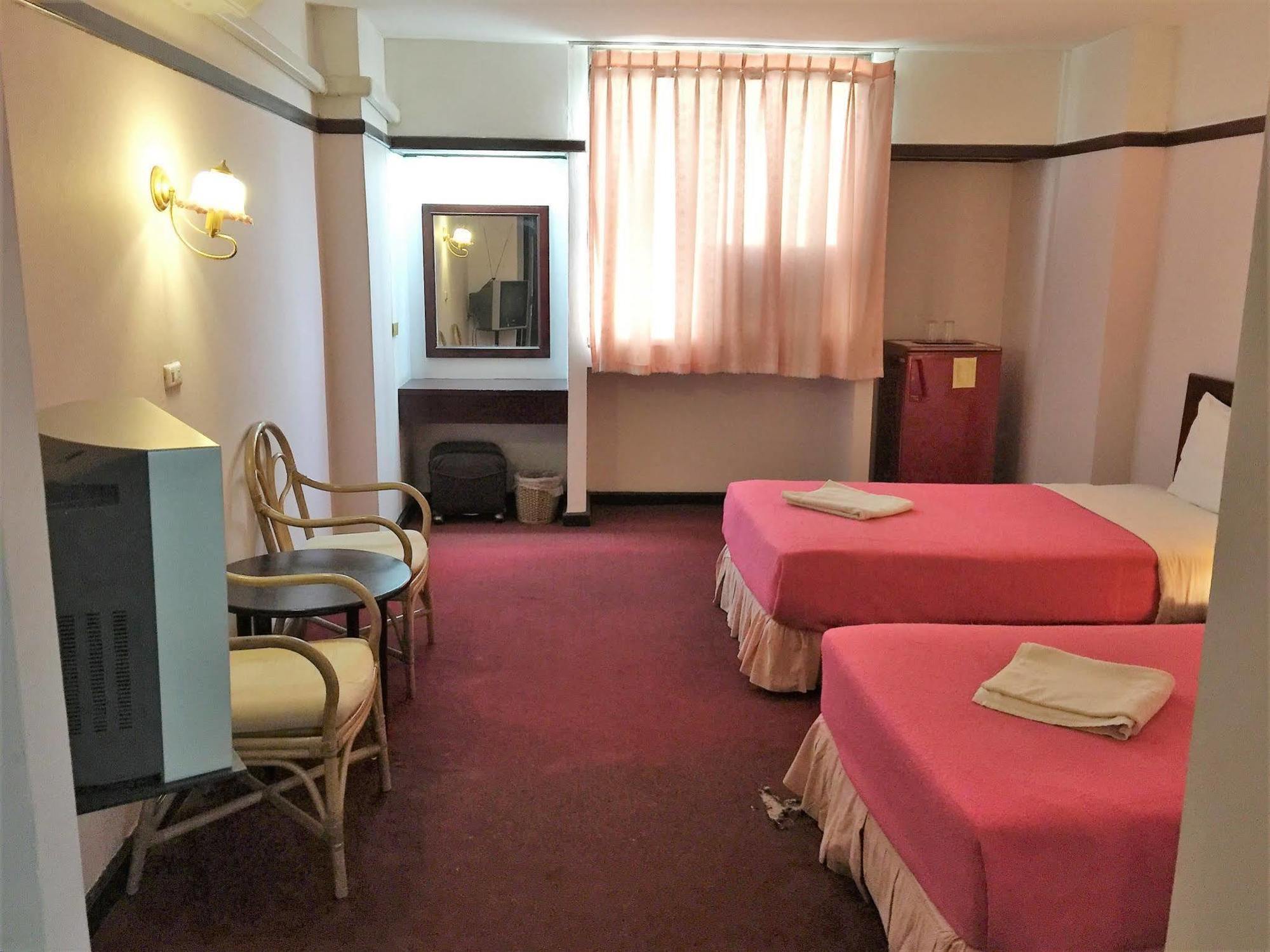 Phuket Daeng Plaza Hotel מראה חיצוני תמונה
