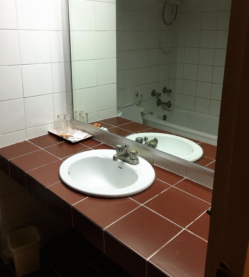 Phuket Daeng Plaza Hotel מראה חיצוני תמונה