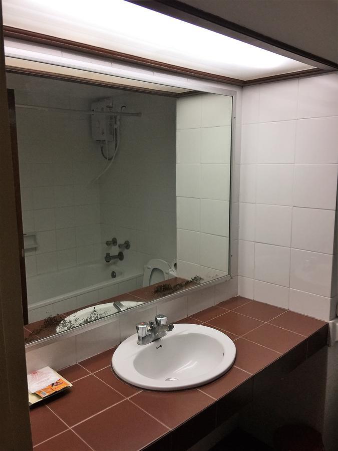 Phuket Daeng Plaza Hotel מראה חיצוני תמונה